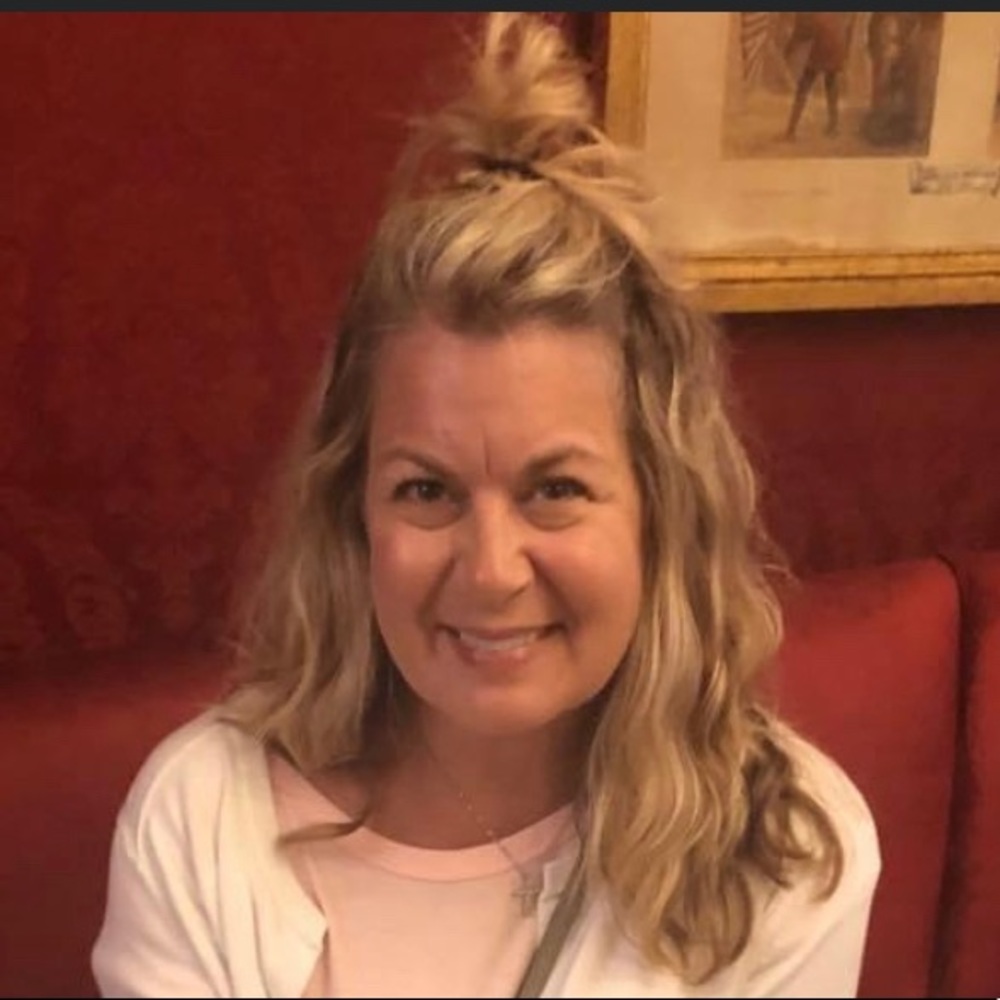Meet your Posher, Angela
